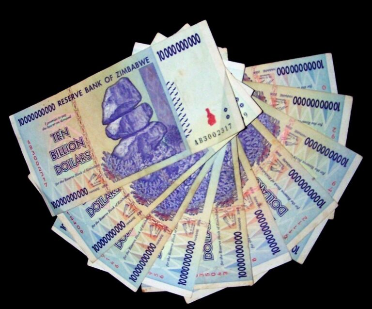 Read more about the article 10 Zimbabwe Banknotes-10 x 10 Billion Dollars-2008 currency