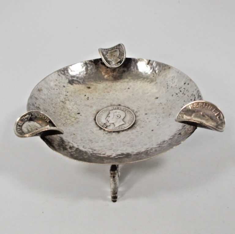 Read more about the article Silver Coin Ecuador 1934 Un Sucre  Liama Ashtray .900..Hand Hammered