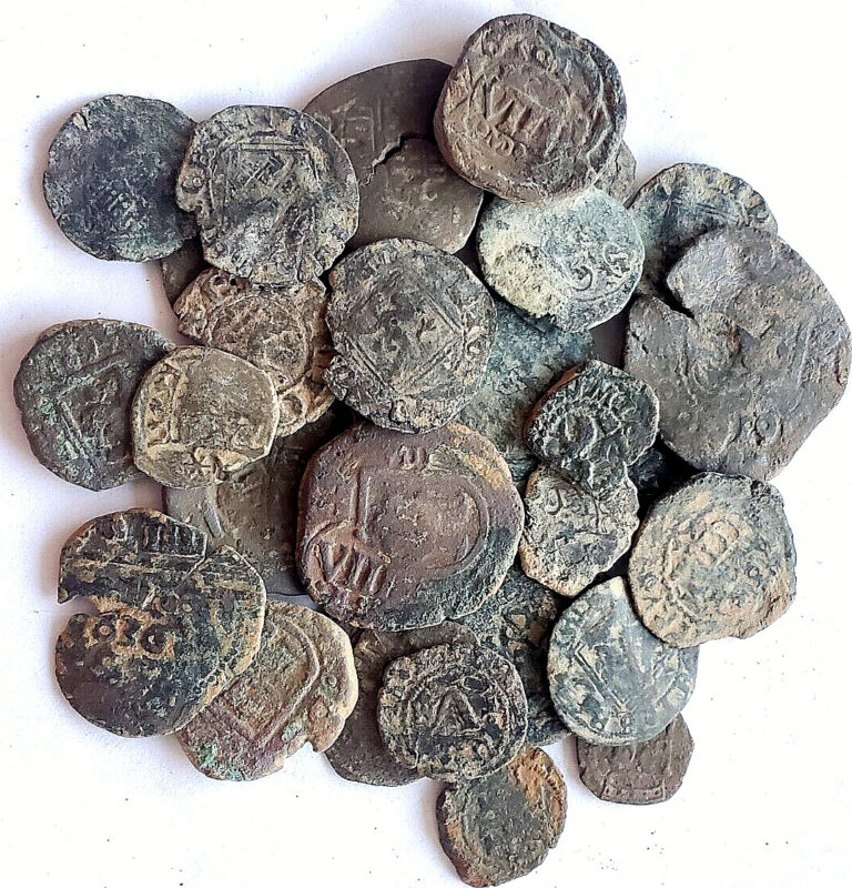 Read more about the article Lot of 3 Spanish Pirate Coins