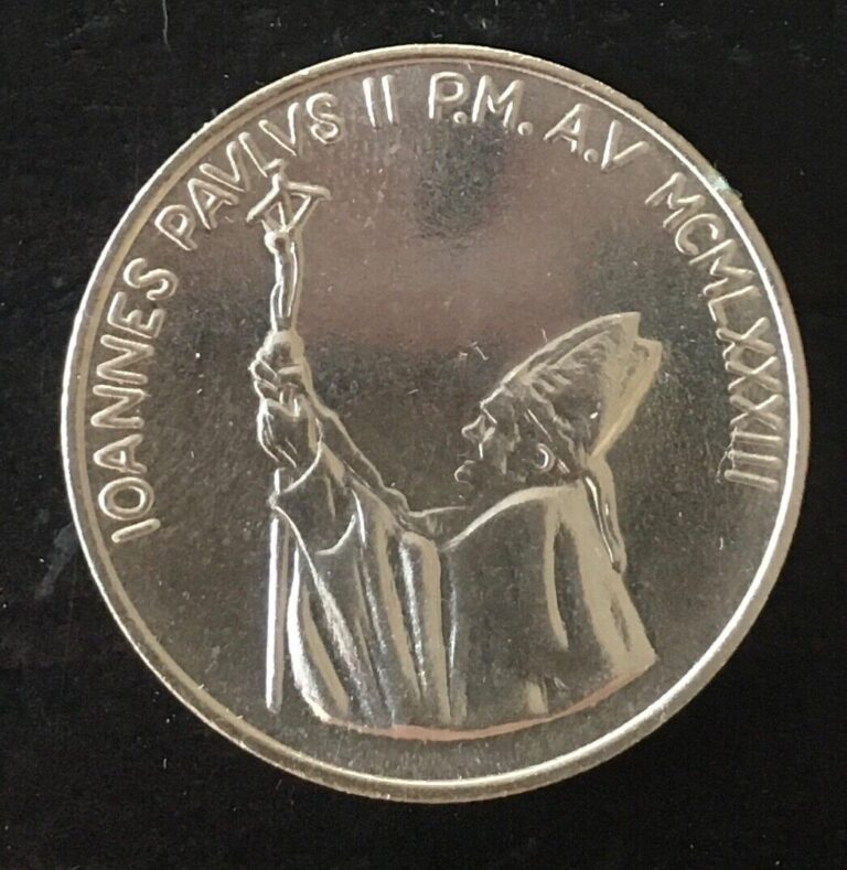 Read more about the article 1983 Vatican City 1000 Lire .835 Silver Coin John Paul II  UNC. w/capsule