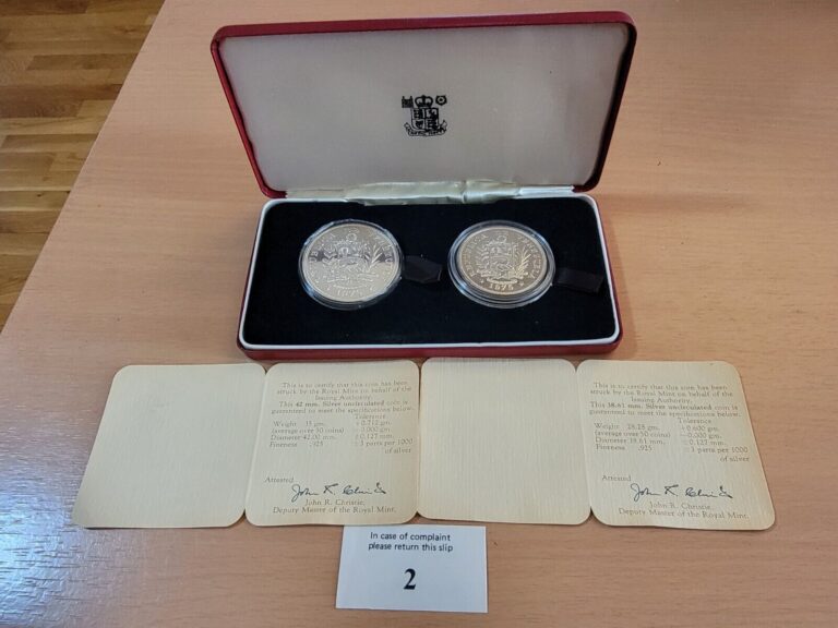 Read more about the article 1975 VENEZUELA PROOF SILVER 50 AND 25 BOLIVARES COIN SET JAGUAR ARMADILLO