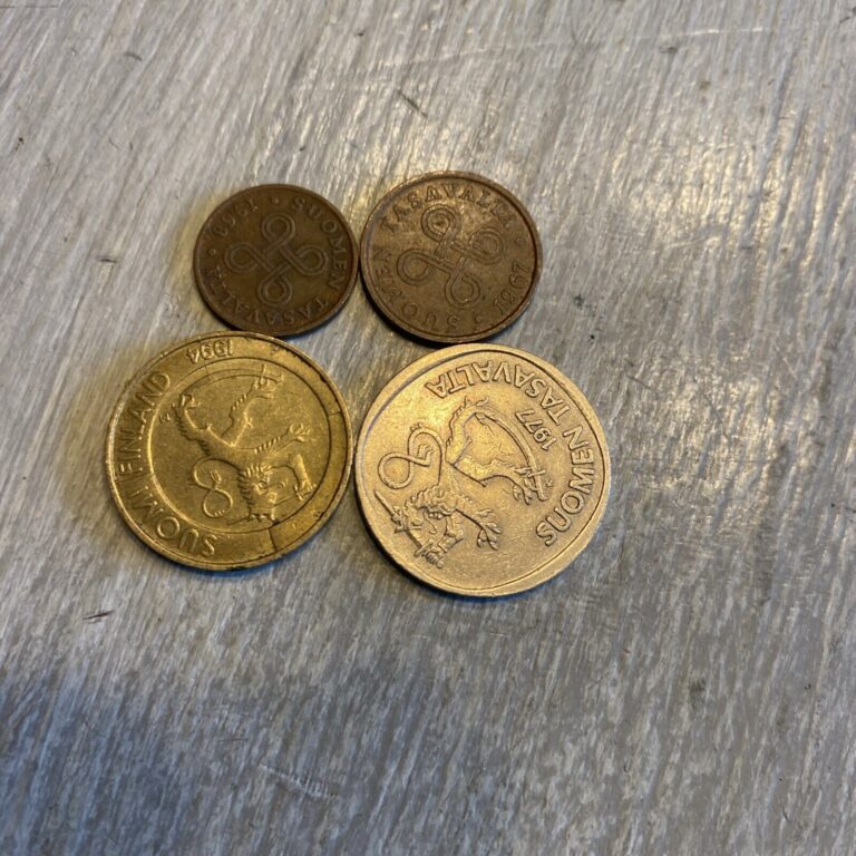 Read more about the article FINLAND 1968 1 Penni  1994  1977 MARKKA  1967 5 Pennia -4 COINS