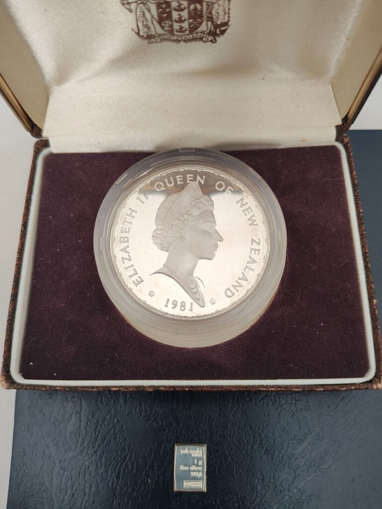 Read more about the article New Zealand 1 Dollar 1981 Silver Proof Royal Visit coin —  BONUS!!