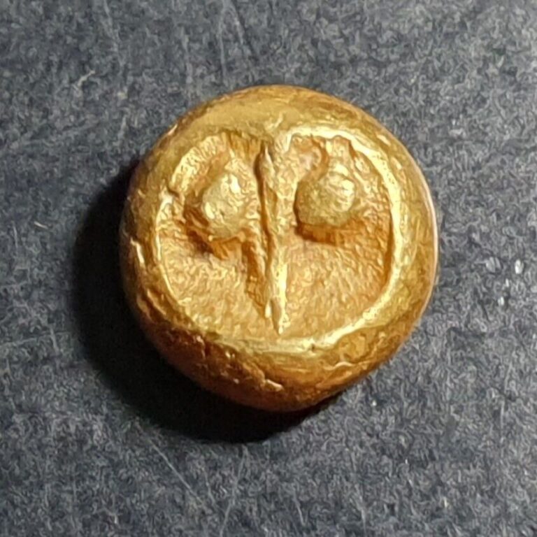 Read more about the article Shailendra Dynasty Indonesia 1/4 Gold Massa Kupang 0.62 gr ca 9th-12th C. XF