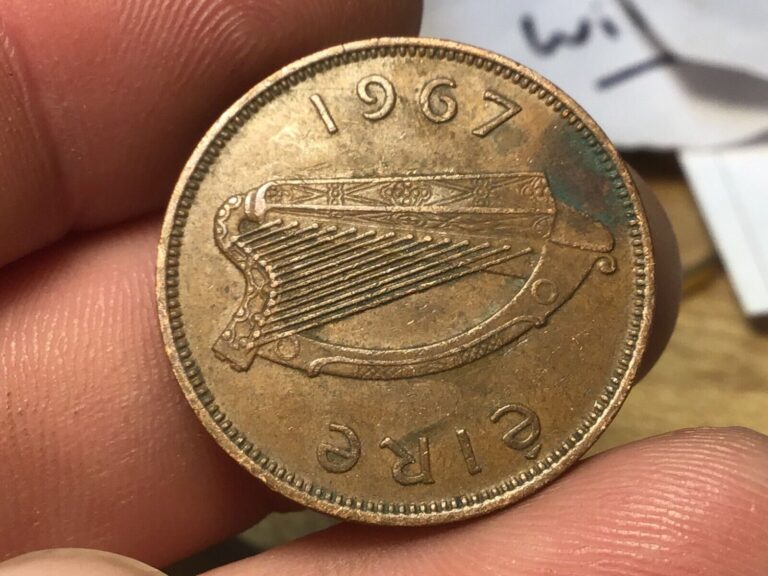 Read more about the article 1967 IRELAND 1/2 penny  Good Luck  Irish  Harp  Sow with piglets  1 Coin