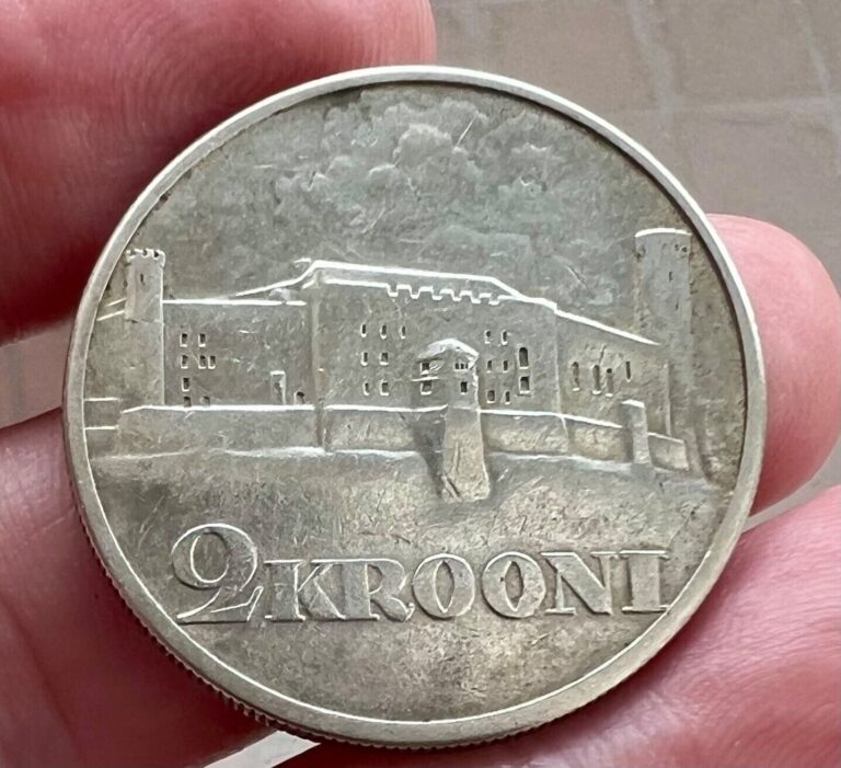 Read more about the article 1930 ESTONIA 2 Krooni Toompea Fortress SILVER COIN