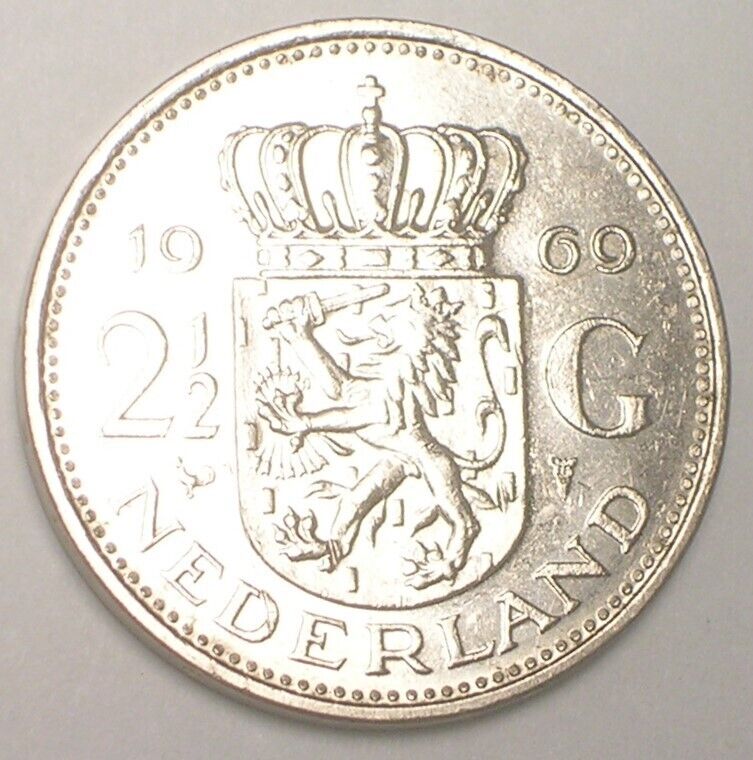 Read more about the article 1969 Netherlands Dutch 2 1/2 Gulden Juliana Coin XF