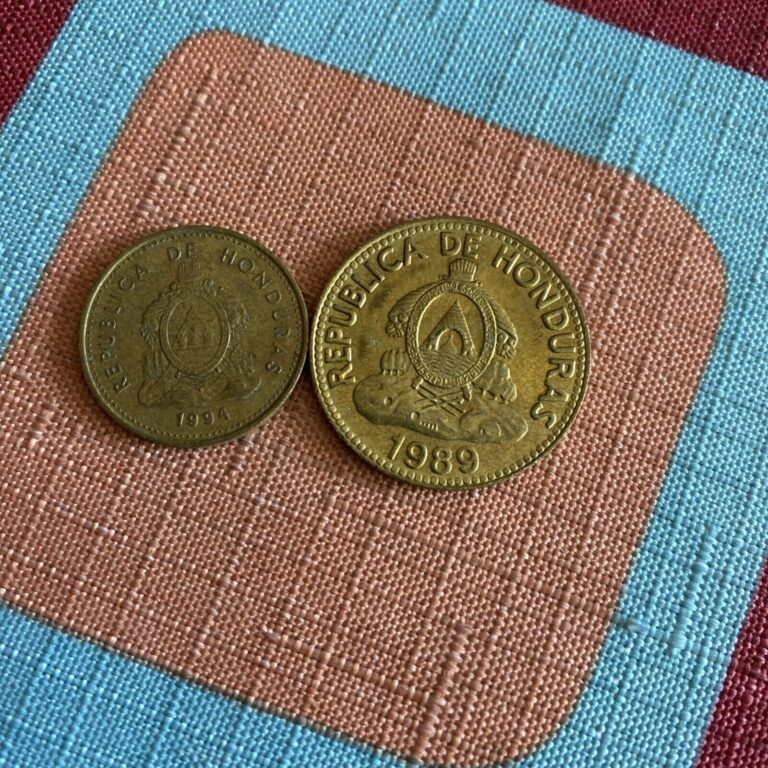 Read more about the article 1989 Honduras Coin 10 Centavos   1994 5 Centavos- 2 Coins