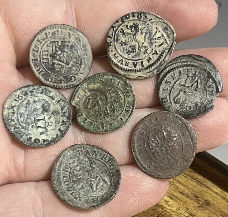 Read more about the article RARE 1600s 2/4 Maravedis Spanish Colonial Old Coin Pirate Golden Era 1 Coin Mill