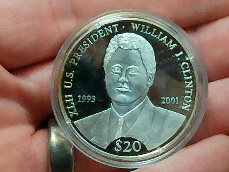 Read more about the article Scarce 2000 Liberia Large $20 William Clinton Silver Proof Coin  20 000 Minted