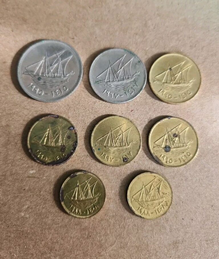 Read more about the article Lot Of 8 Kuwait Coins Older Mixed They Needs Cleaning