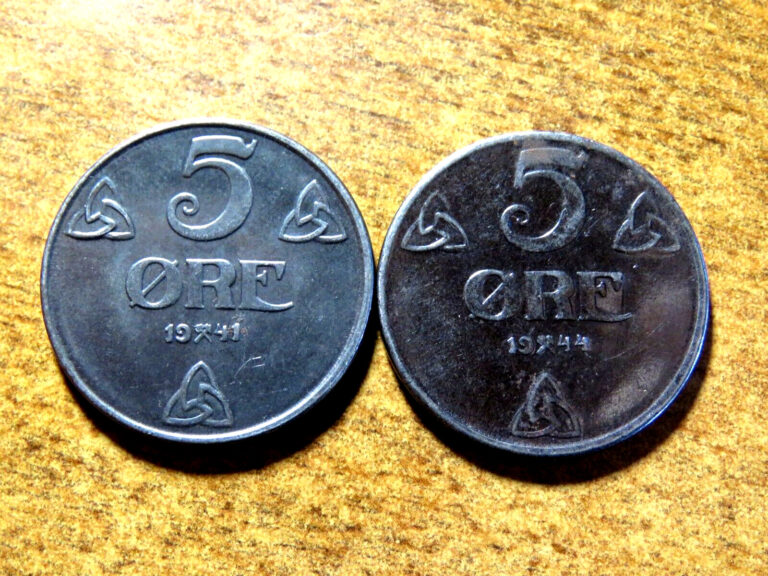 Read more about the article Two  Norway 5 Ore Coins Haakon VII WW2 German Occupation  1941 1944 F2