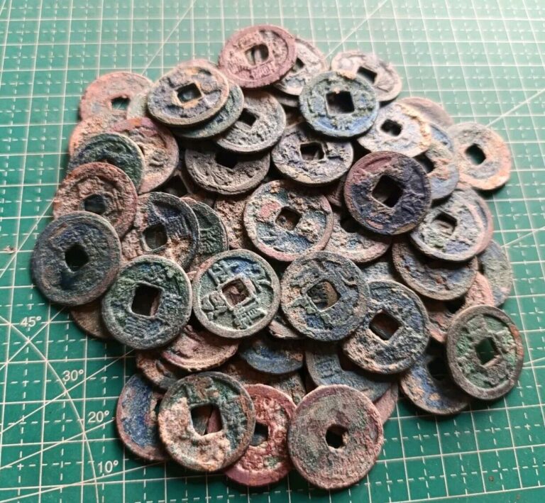 Read more about the article lot of 77 Pcs Anchient China Coins Northen Song Dynasty Mixed Uncleaned