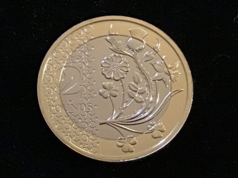 Read more about the article Rare 1st Strike 2023 UK King Charles III Flowers BiMetallic £2 Pound Privy Mark