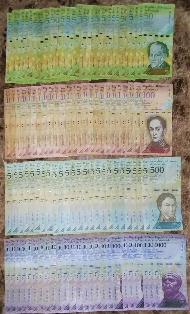 Read more about the article 1 Bundle 100 pcs Bank Notes Venezuela 25 PCS EACH 50  100  500  and 1000 Bolivares