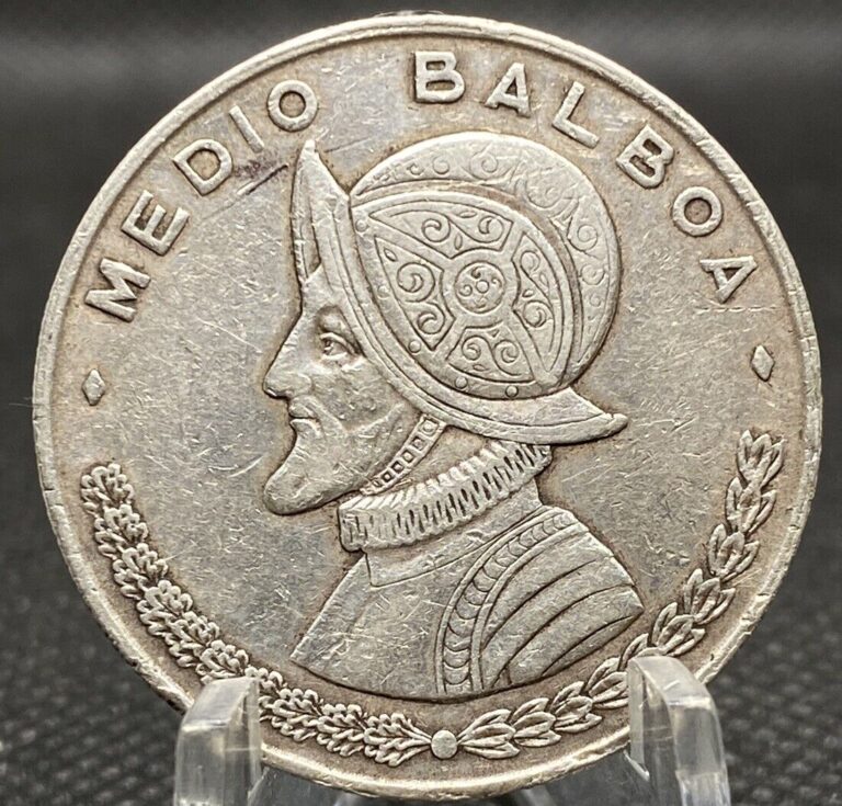 Read more about the article 1961 Panama 1/2 Medio Balboa .9 Silver World Coin Rare XF Cond PAN001