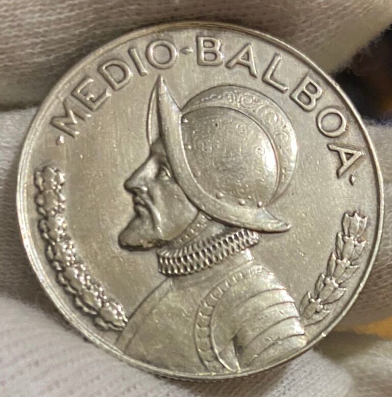 Read more about the article Panama 1947 ~ .900 Silver Medio-Balboa ~ 99 ¢ Tracked shipping