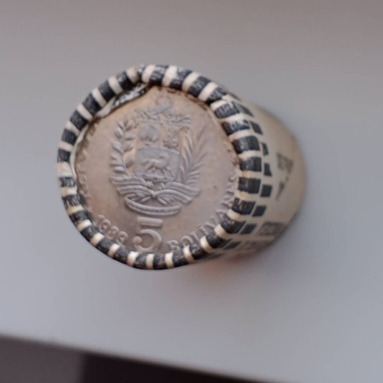 Read more about the article Venezuela UNC Roll of 20 Coins 5 Bolivares 1989  Nickel steel  30mm  13.5gr.