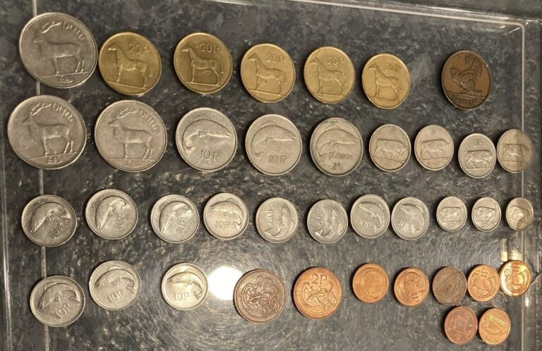 Read more about the article JOB LOT OF 39 IRISH COINS