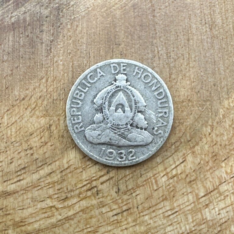 Read more about the article 1932 Honduras 20 Centavos .900 Silver Coin #7182