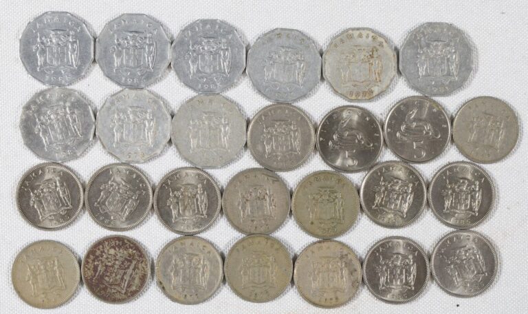 Read more about the article Lot of 46 Old Jamaica Coins  – 1  50  10  20  50 cents vintage ES01