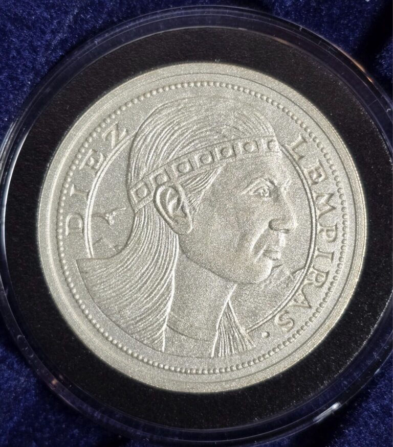 Read more about the article Honduras Silver 10 Lempiras 1995 Matte Proof Pattern ICB low mintage of 90  Rare