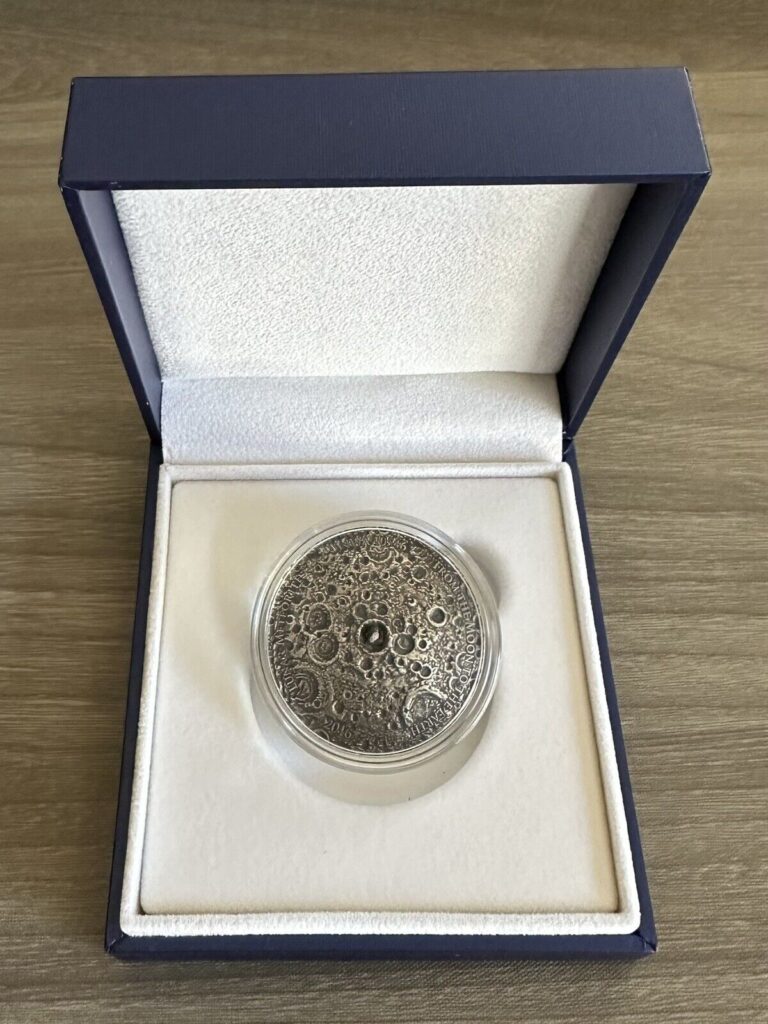 Read more about the article 2016 Burkina Faso NWA 10546 Moon Meteorite 1oz Domed Silver Coin w/Nano Chip OGP