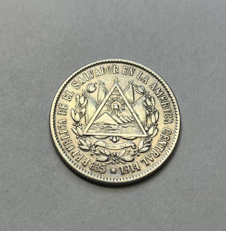 Read more about the article 1914 El Salvador 25 Centavos Silver Coin – One Year Type – AU