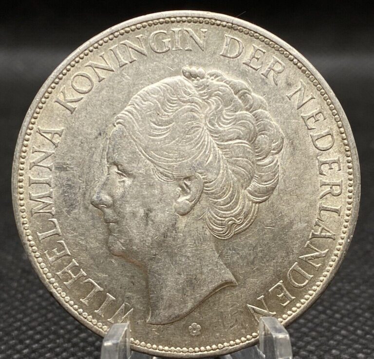 Read more about the article 1938 🇳🇱 Netherlands 2 1/2 Gulden XF+ Wilhelmina World Silver Crown Coin NLD006