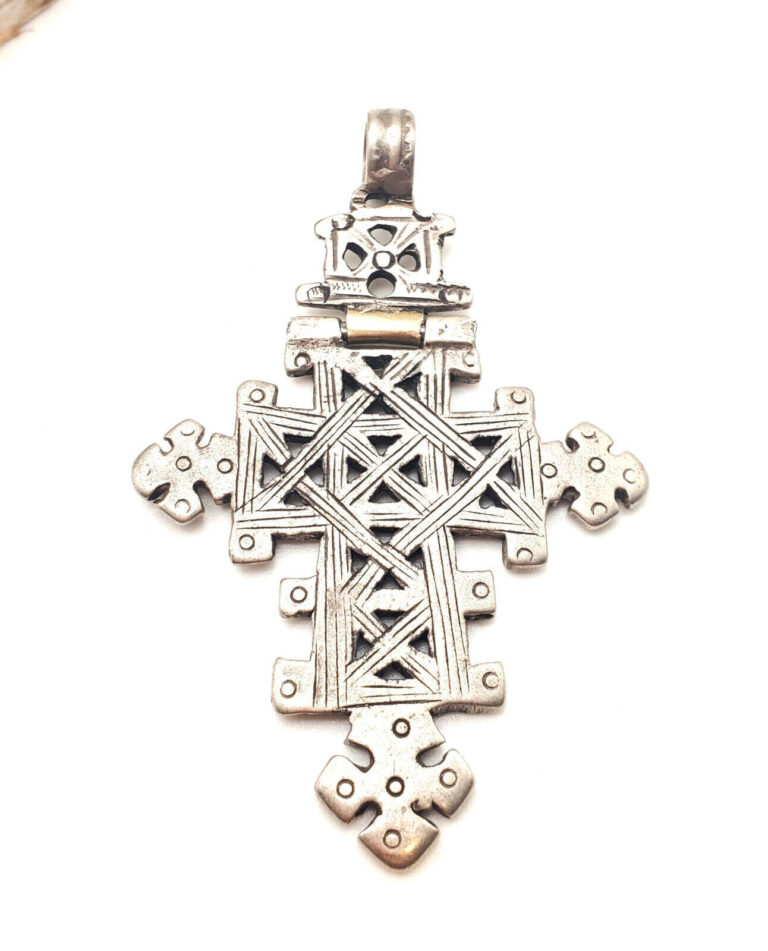 Read more about the article A Unique Patterned Old Ethiopian Cross Pendant 1800’s Maria Theresa Silver Coin