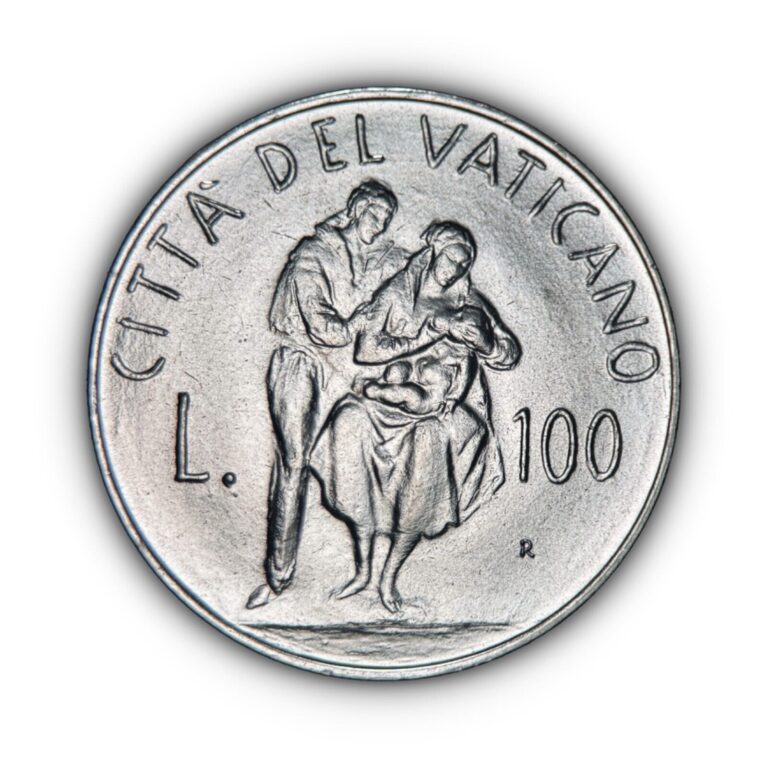 Read more about the article VATICAN CITY. 1982  100 Lire – John Paul II  Family  Unit  Parents with Baby 2