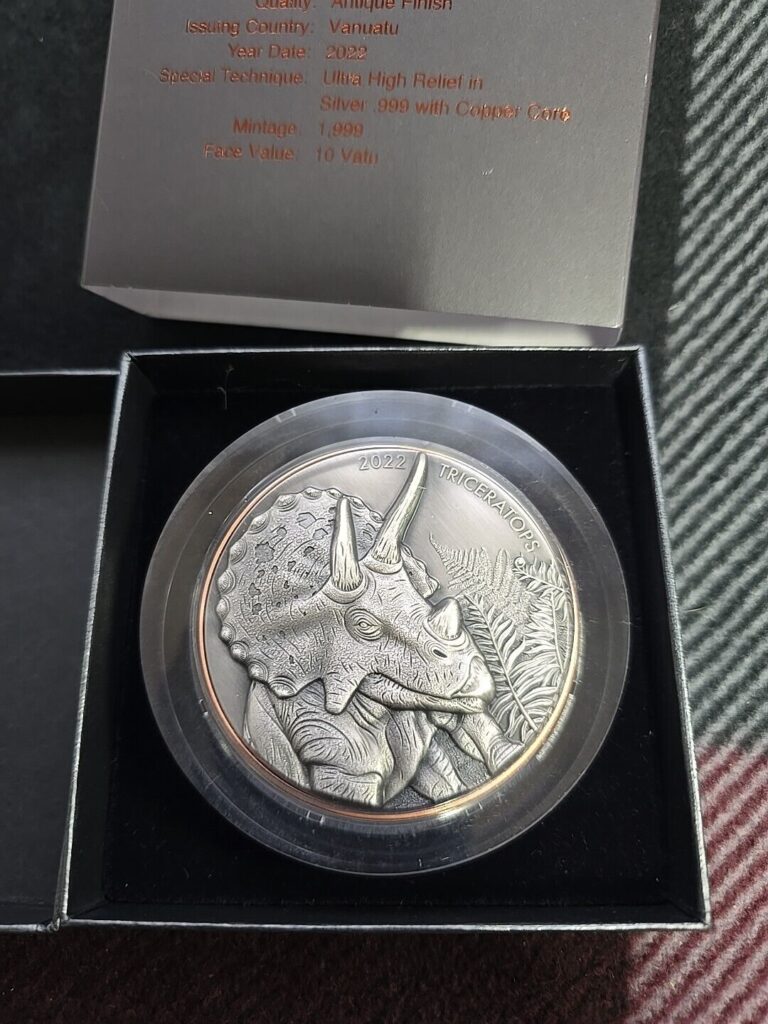 Read more about the article 2022 Vanuatu Double Silver Giant Triceratops 10g Silver 145g Copper Coin