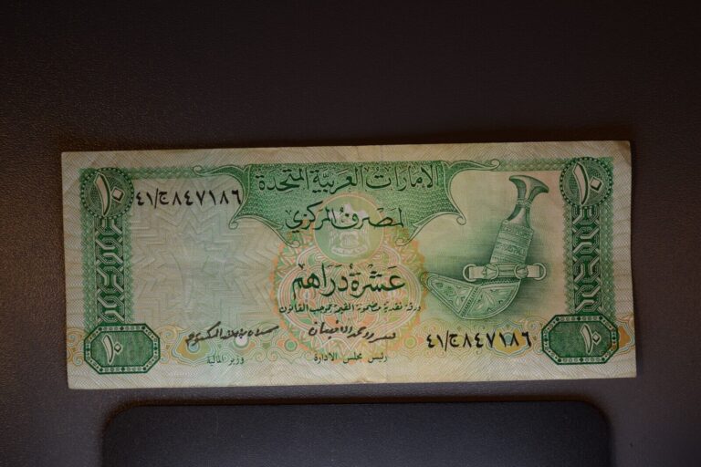 Read more about the article 10 Dirhams Arab Emirates Foreign Banknotes World Paper Money Currency