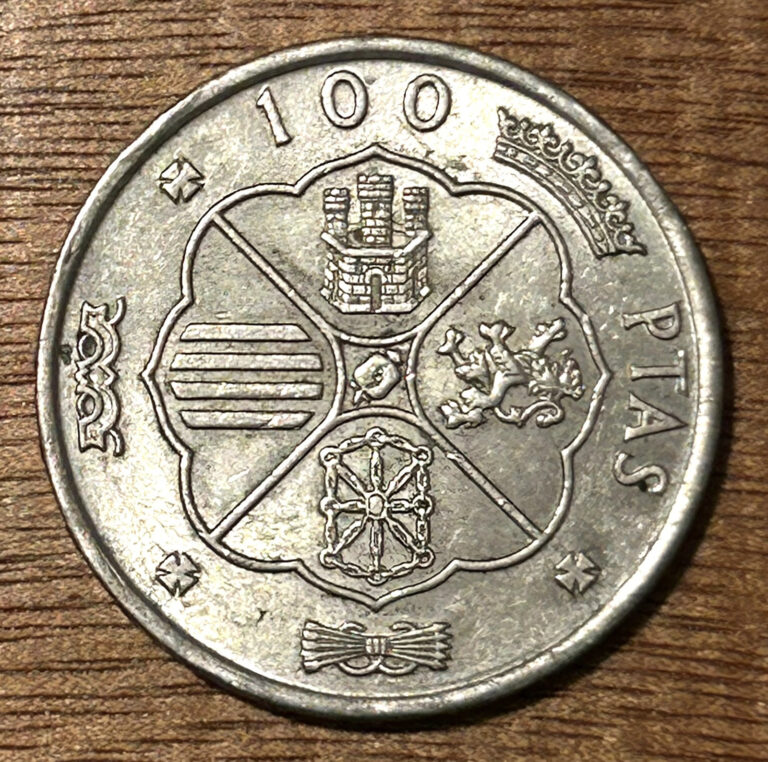 Read more about the article (( Spain *1966* 100 Pesetas 80% Silver Coin XF ))