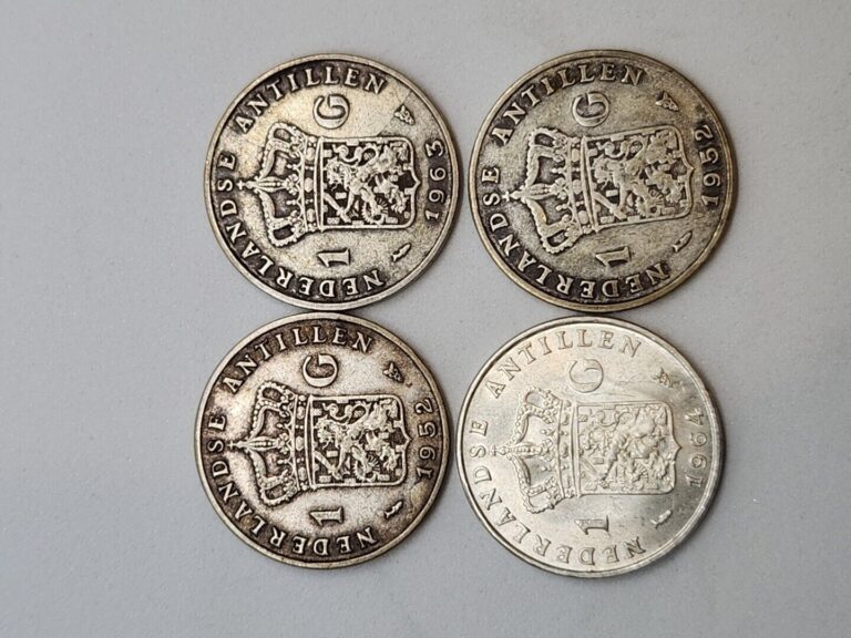 Read more about the article Gulden Nederlandse silver coins 4 coins .72% SILVER 1.4oz TW 1OZ SILVER