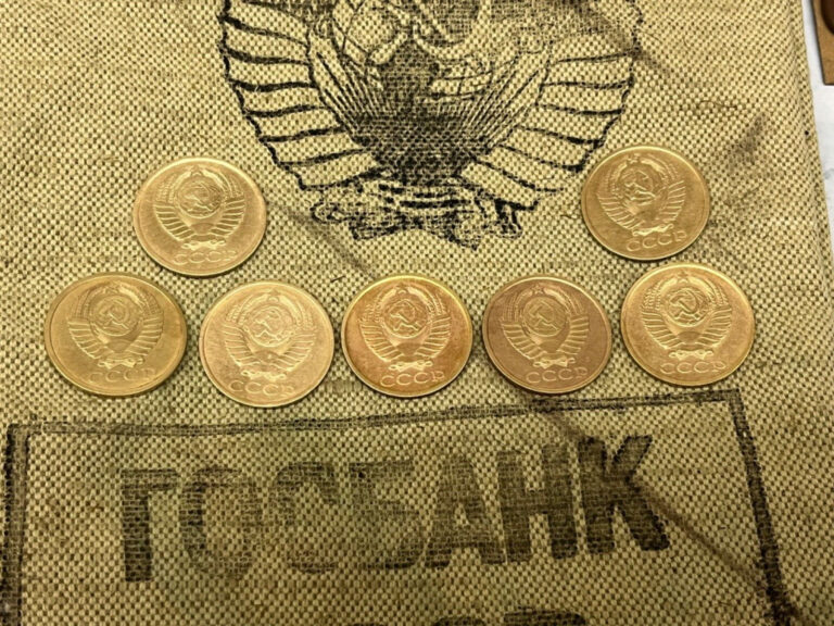 Read more about the article Russian Soviet 5 Kopek coin! Clean and Shiny!