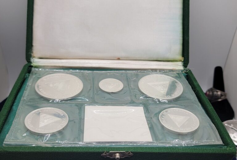 Read more about the article Nicaragua 1975 Independence Mint Set of 5 Silver Coins Proof