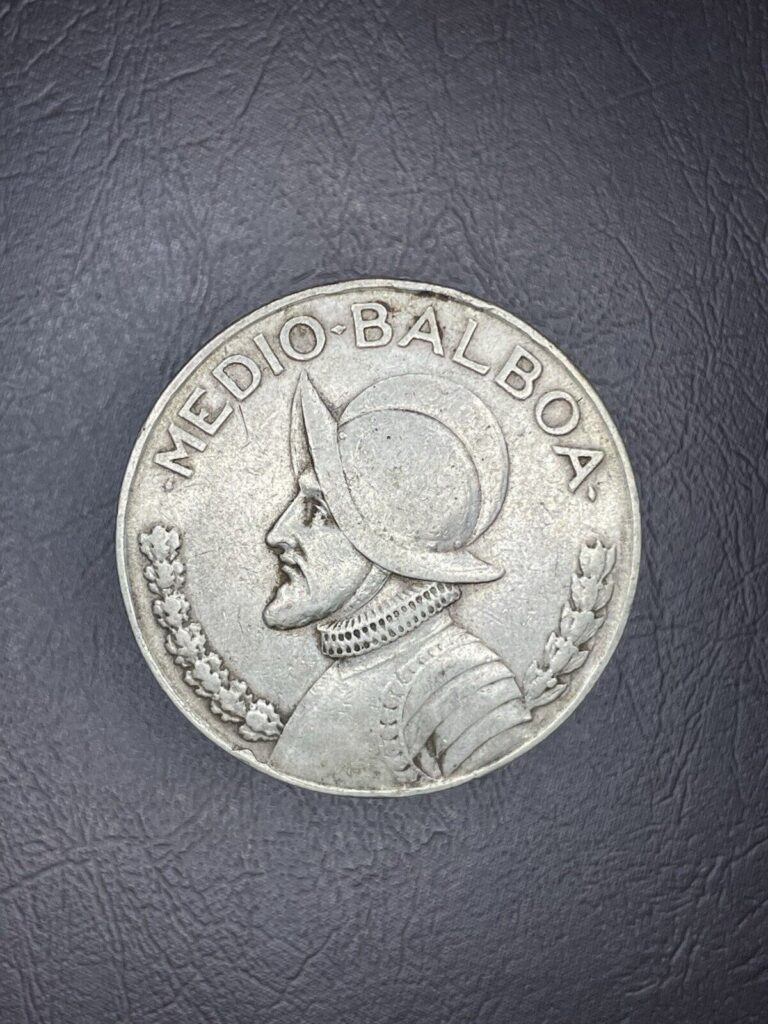Read more about the article 1947 Panama 1/2 Balboa .900 Silver World Coin .3617 ASW KM # 12.1