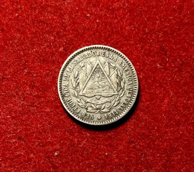 Read more about the article El Salvador 1914 10 Centavos Silver Coin KM#125 One Year Type T3948