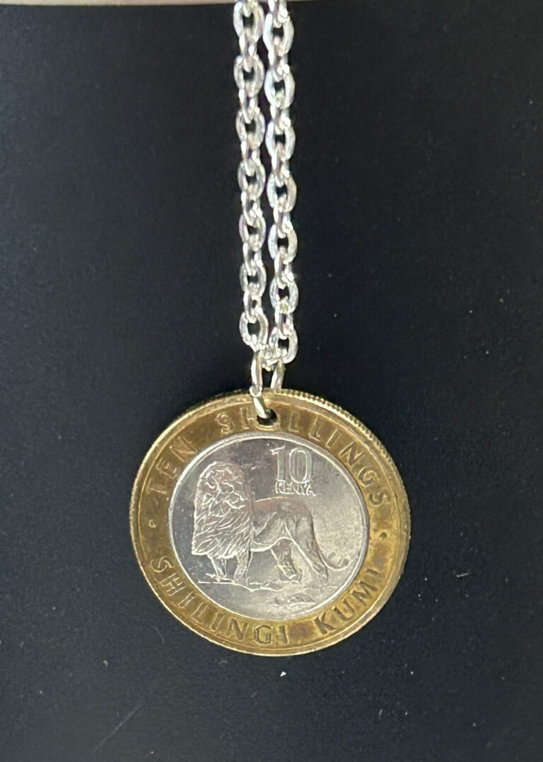Read more about the article Beautiful Kenya Coin Pendant Necklace- African Lion – 10 Shilling – 2018