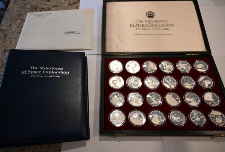 Read more about the article Marshall Islands Milestones of Space Exploration $50 24 Silver Coin Set Box  COA