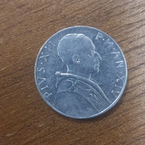 Read more about the article Rare Religious Vatican City – 1952 – 5 Lire – Pope Pius XII – Papal Coin