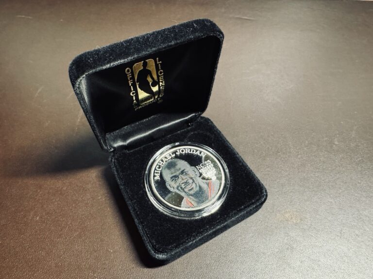 Read more about the article Michael Jordan Chicago Bulls 1997 Scoring Champion Colorized Silver Coin UD