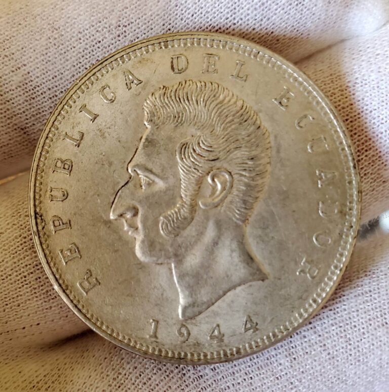 Read more about the article 1944 Ecuador 5 Cinco Sucres Silver Coin Arms of Ecuador – Circulated Mexico Mint