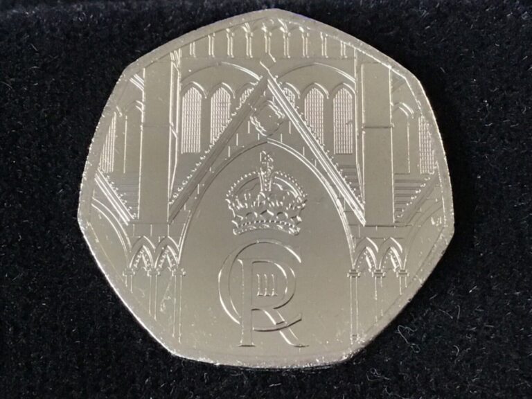 Read more about the article NEW King Charles III 2023 United Kingdom Coronation 50p Pence 1/2 Pound Coin BU