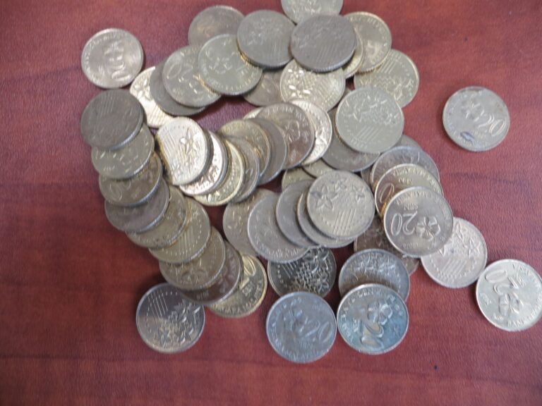 Read more about the article Malaysia  Coin Lot  20 Sen Coins 55 coins in total! Lot 260