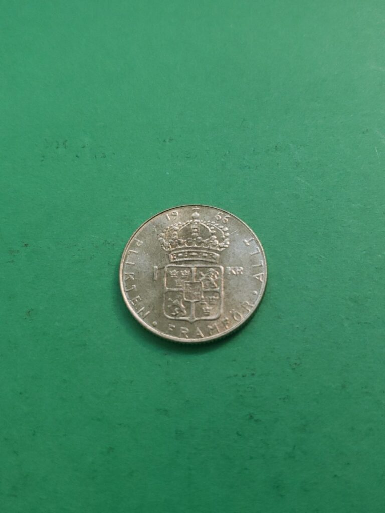 Read more about the article Nice 1966 Silver Swedish 1 Kroner Uncirculated