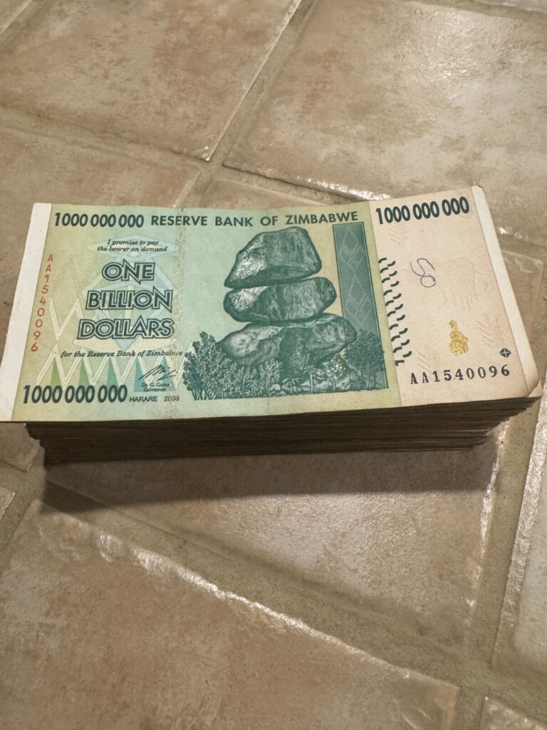 Read more about the article 🔥 AUTHENTIC ZIMBABWE 1 BILLION DOLLAR CURRENCY  AA/2008  CIRCULATED 🔥