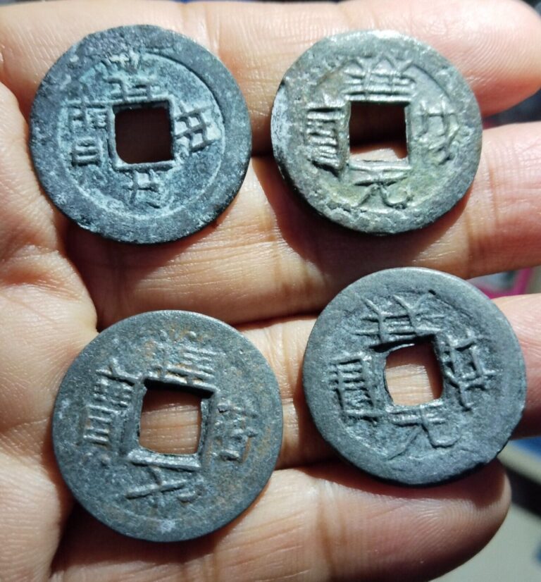 Read more about the article Malaya china bronze mix tin coin 1600s-1800s local 4pcs scarce xf !!