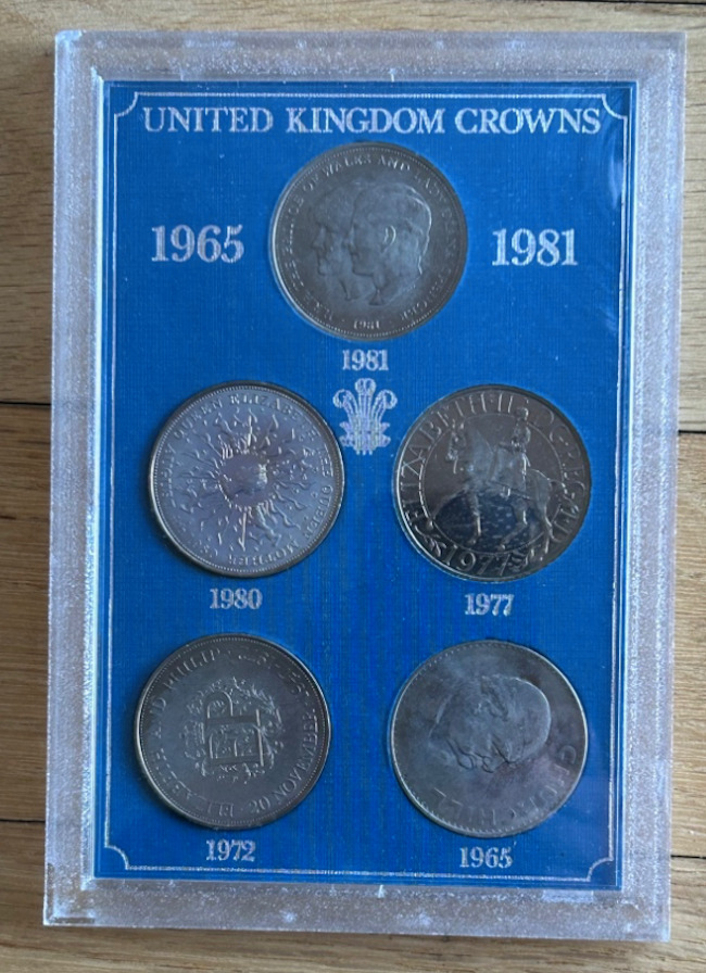 Read more about the article UNITED KINGDOM CROWNS 1965-1981 – 5 COINS SET